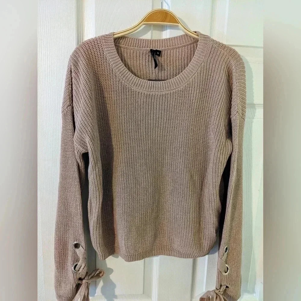 Moon & Madison Sweater Women's Medium Dusty Rose Ribbon Sleeve‎ Accent NWT